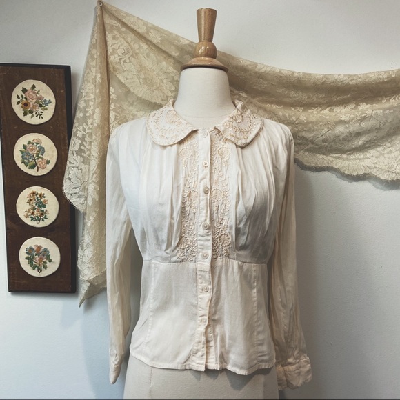 Vintage Tops - Vtg Embroidered Cotton Prairie Blouse